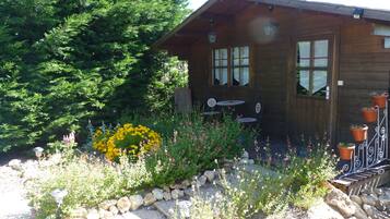 Chalet Classique, 1 chambre, coin cuisine, côté jardin | Rideaux occultants, chambres insonorisées, Wi-Fi gratuit, draps fournis