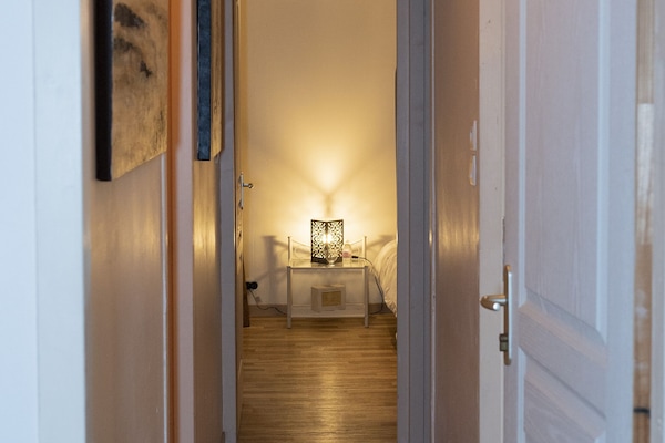 L'Univer - Suite - Familiale | Insonorización, tabla de planchar con plancha y wifi gratis