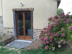 Chambre Charlotte - Indépendante | Soundproofing, iron/ironing board, free WiFi, bed sheets