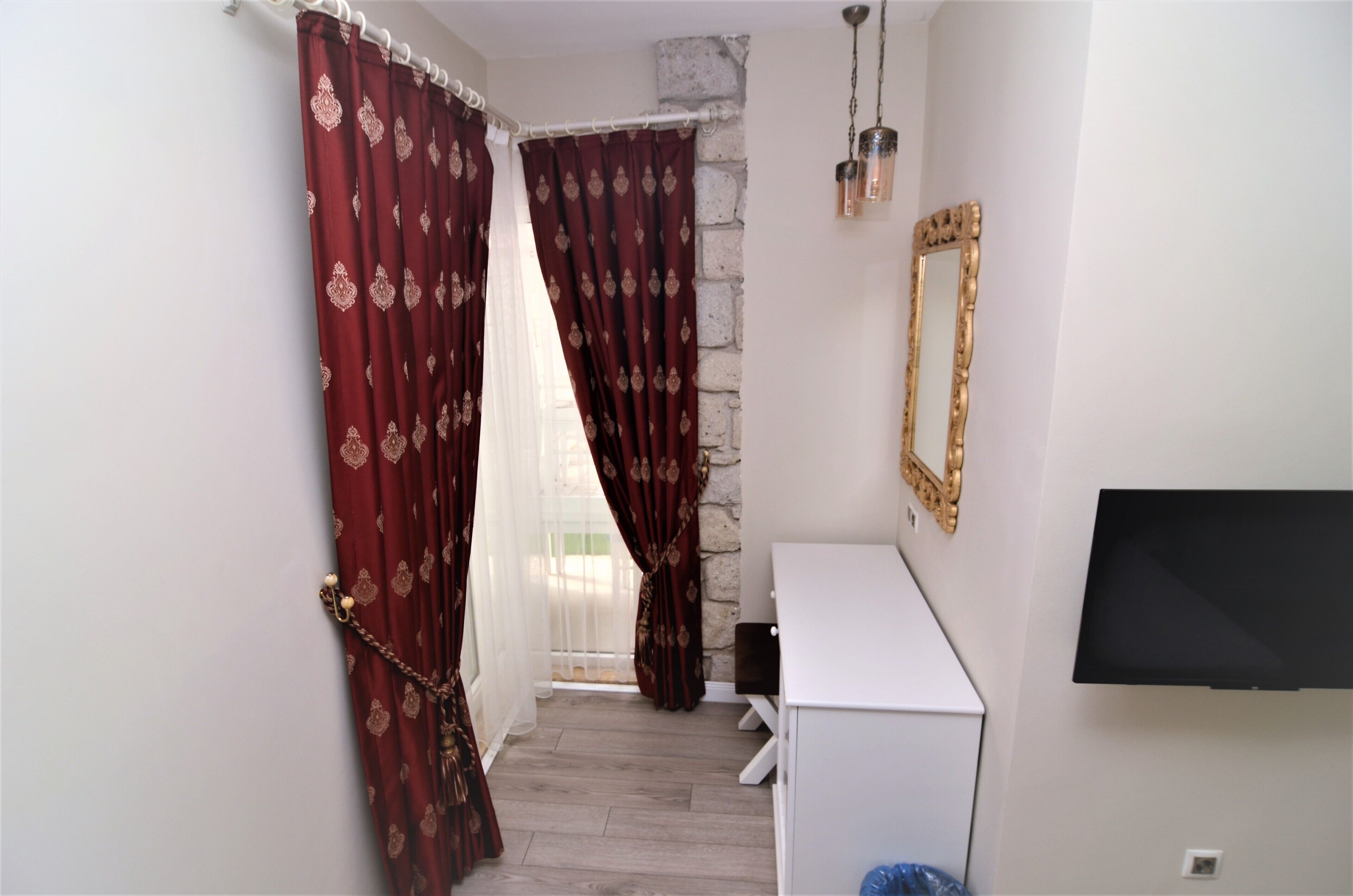 deluxe triple room | 1 bedroom, premium bedding, minibar, in-room safe