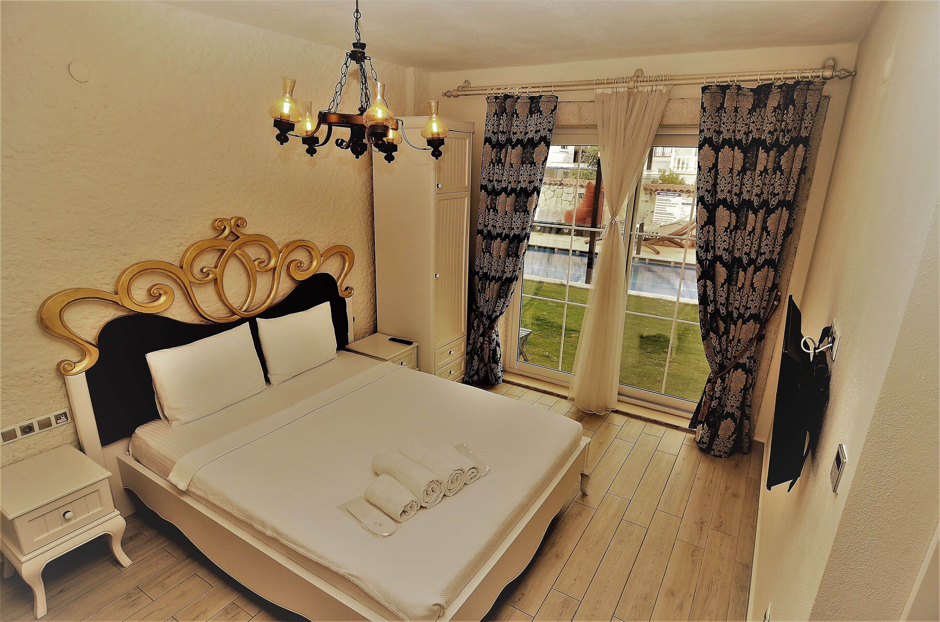 Standard-Dreibettzimmer, Poolblick | Ausblick vom Zimmer