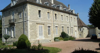 Château De Serrigny