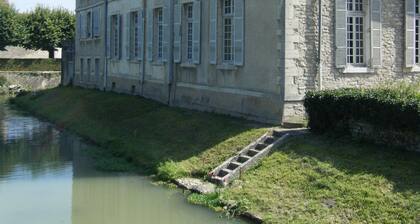 Château De Serrigny