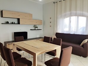 Villa, 2 chambres | Restauration dans la chambre