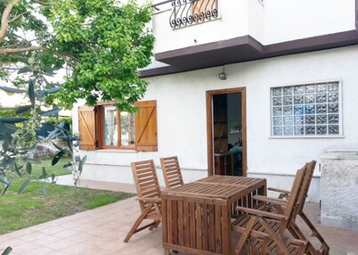 David-Villa 500mt dal mare