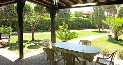 Ines-Villa 100mt dal mare