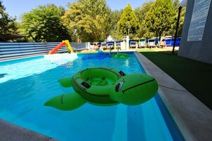 Piscina stagionale all'aperto