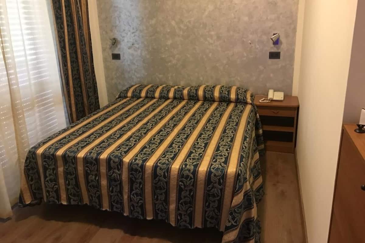 In-room safe, soundproofing, cots/infant beds, free WiFi