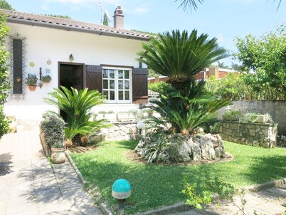 Lamy-Villa 400mt dal mare