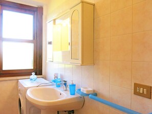 Villa, 2 chambres | Salle de bain