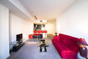 Apartment, 2 Bedrooms | 2 bedrooms, bed sheets - Fountain Suites II (Cape Town)