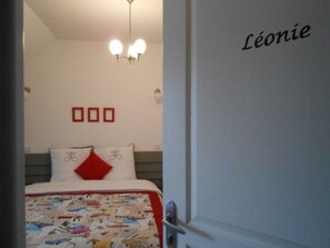 3 bedrooms, individually decorated, individually furnished, desk - La Ferme du Bois Paris (Ermenonville-la-Petite)