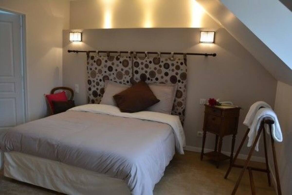 Room (Madeleine)