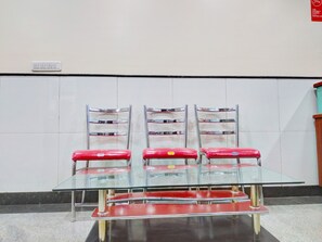 Lobby sitting area - OYO 12083 Hotel Champion Inn (Bengaluru)