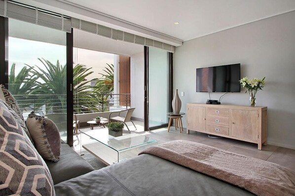 1 多间卧室、熨斗/熨衣板、床单