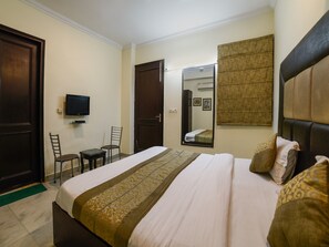 Double or Twin Room | Free WiFi