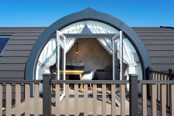 Side Entry Pod (no pets allowed) | 1 bedroom, blackout drapes, iron/ironing board, free WiFi