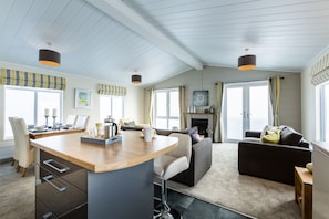 木屋, 3 間臥室, 2 間浴室 | 酒廊