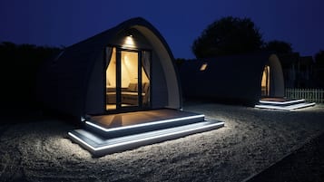 Elite Pod (no pets allowed) | 1 bedroom, blackout curtains, iron/ironing board, free WiFi