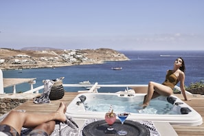 Premium Suite, Jetted Tub, Sea View | Outdoor spa tub
