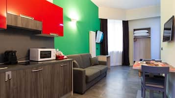 Business Studio, 1 Queen Bed with Sofa bed | Private kitchen