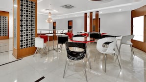 Free daily continental breakfast - Capital O 12384 Hotel Rudra Grand (Hyderabad)
