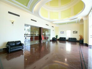 Lobby - OYO 12989 White Diamond Hotel (Jalandhar)