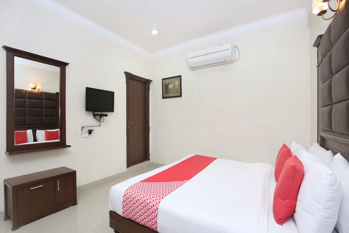 Double or Twin Room | Free WiFi