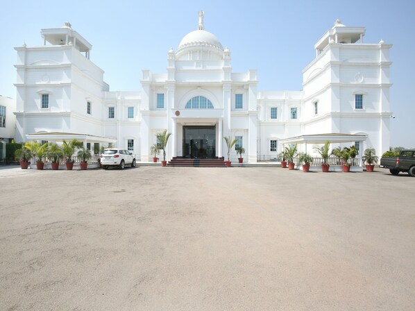 Front of property - OYO 12989 White Diamond Hotel (Jalandhar)