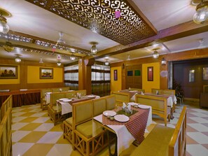 Bar (in der Unterkunft)