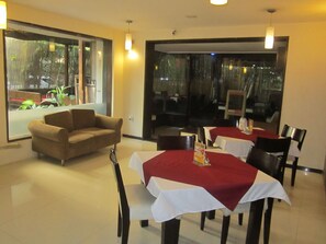 Dining - Hotel Orritel West (Mumbai)