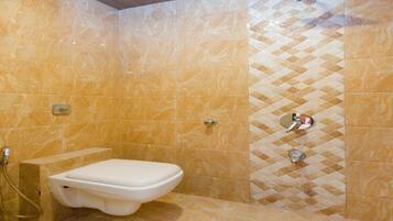 Double or Twin Room | Bathroom | Shower, rainfall showerhead, free toiletries, towels