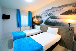Decoración personalizada, muebles diferentes y escritorio 