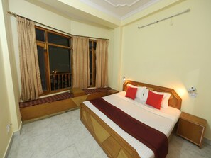 Double or Twin Room - OYO 12431 Home 2BHK Mashobra Near Naldera (Shimla)