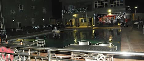 Piscine extérieure