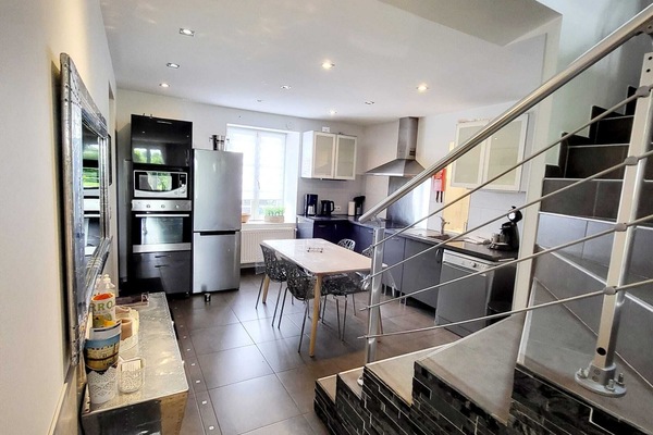 Rumah Comfort, 3 kamar tidur | Dapur pribadi | Lemari es besar, microwave, oven, dan kompor