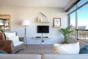 Studio, 1 Queen Bed | Living area - Morakani (Cape Town)