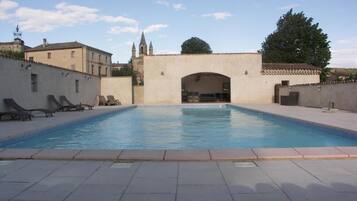 Seasonal outdoor pool