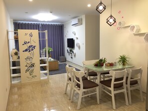 Apartment | In-room dining - Viet Apartment - New Life Tower Block C (Ha Long)