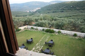 컴포트 더블룸 또는 트윈룸, 정원 전망 | 책상, 암막 커튼, 무료 유아용 침대, 무료 WiFi