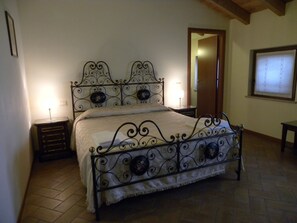 Svit | Minibar, skrivbord, ljudisolering och barnsängar