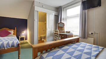 Suite, mit Bad | 1 Schlafzimmer, WLAN
