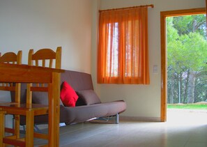 Apartment, 1 Bedroom | Living area - Camping Lago Resort (Nuevalos)