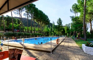 Seasonal outdoor pool - Camping Lago Resort (Nuevalos)