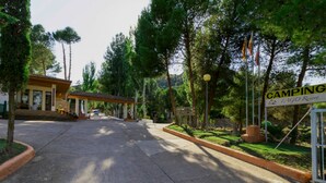 Property entrance - Camping Lago Resort (Nuevalos)