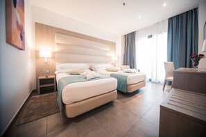 Habitación con 2 camas individuales, vista a la montaña | Vista desde la habitación