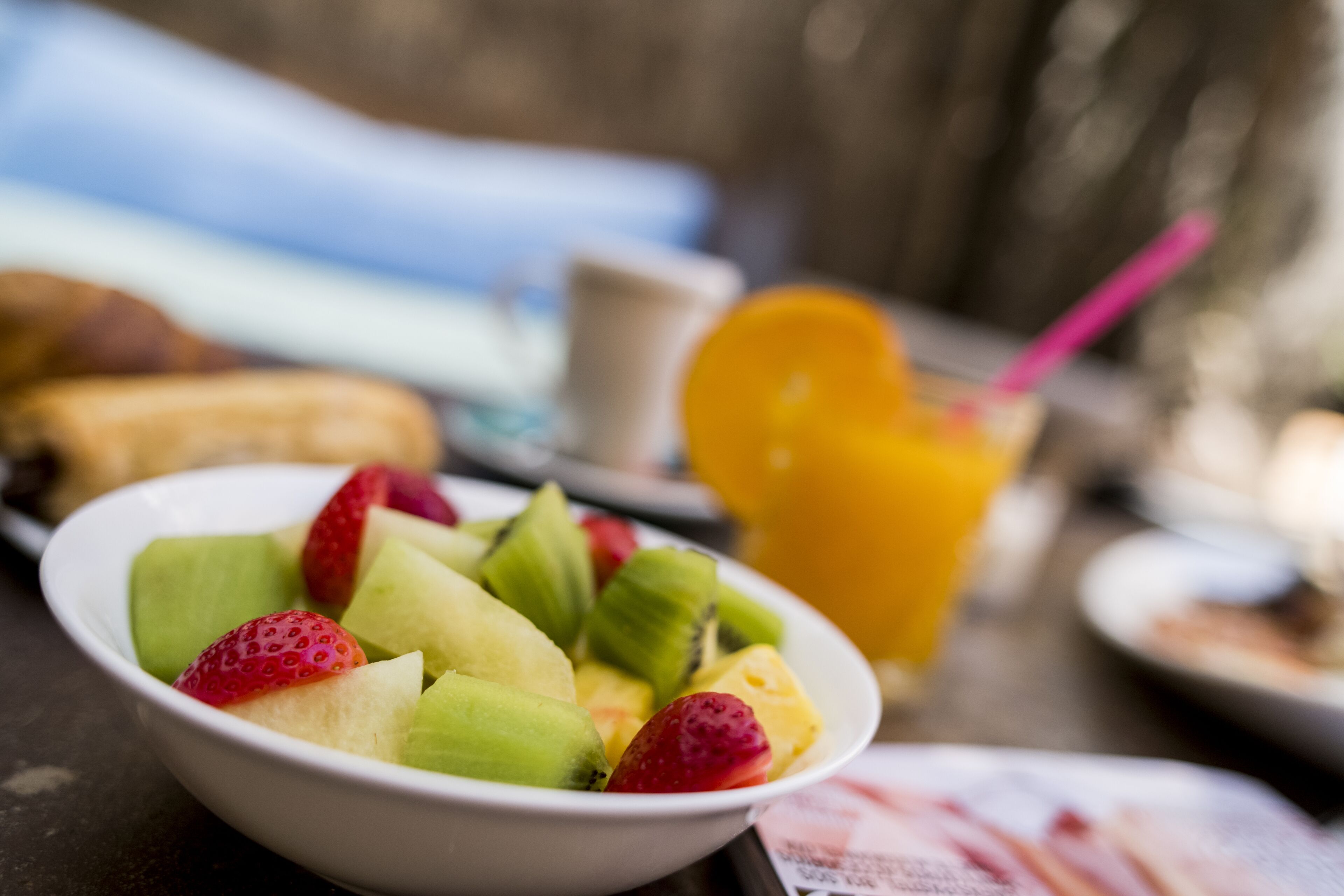 daily cooked-to-order breakfast (eur 8.00 per person)