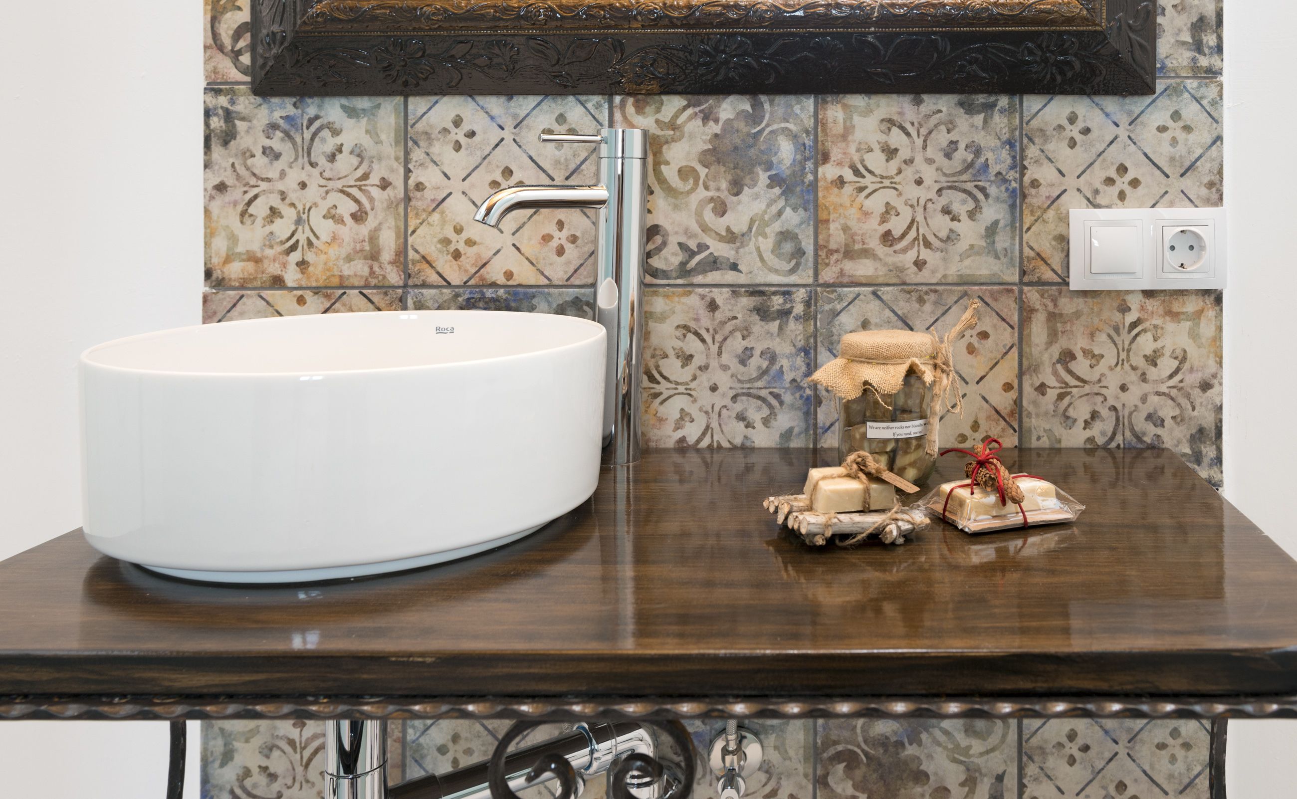 deluxe double room, partial ocean view | bathroom sink