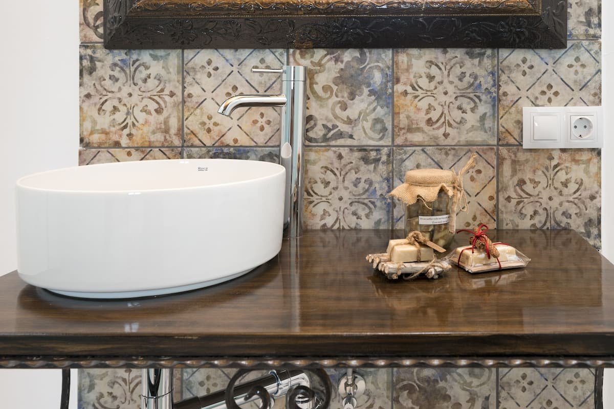 deluxe double room, partial ocean view | bathroom sink