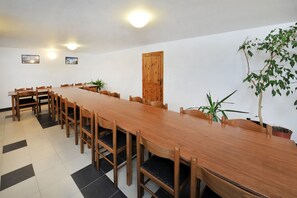 Frukost (EUR 5.00 per person)